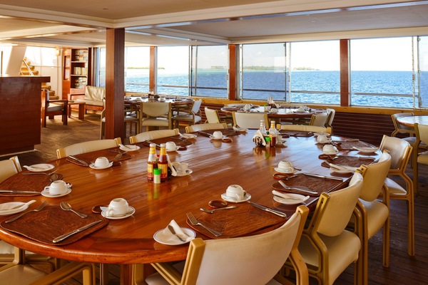 Riviera Travel, MV Yasawa Princess, Restaurant 2.jpg